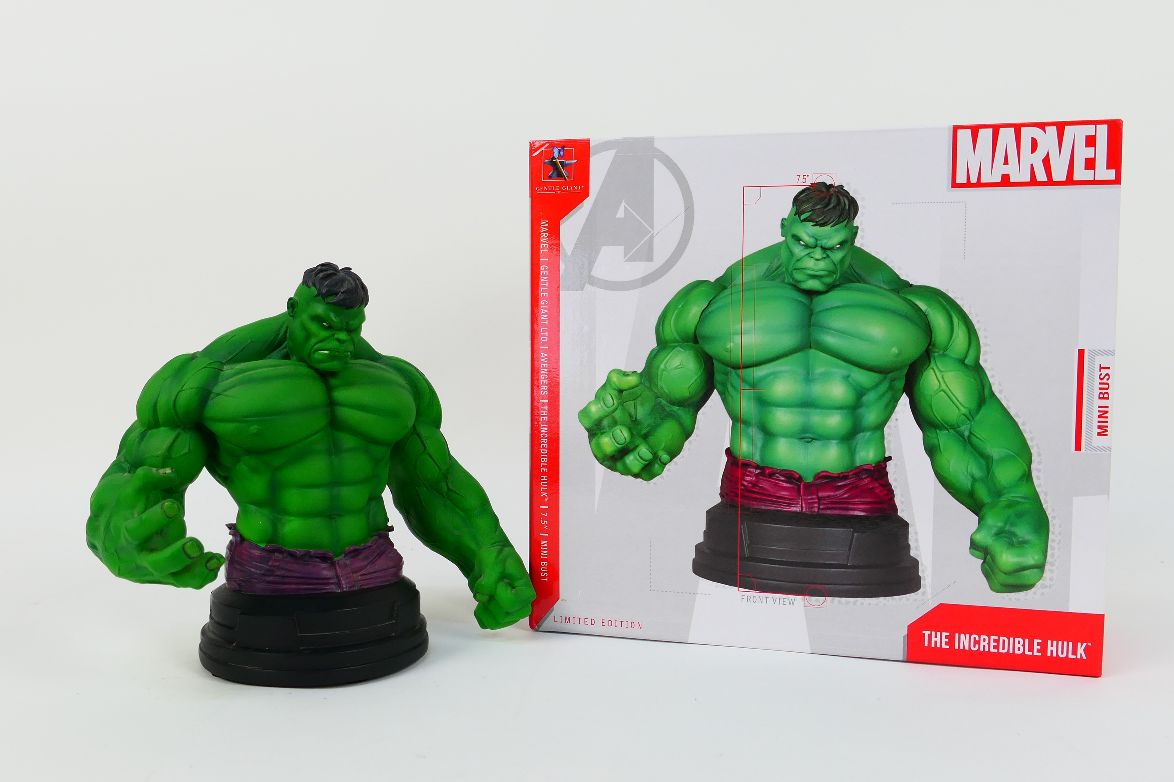 Gentle Giant Ltd - Marvel - A limited edition The Incredible Hulk 7.5 inch mini bust.