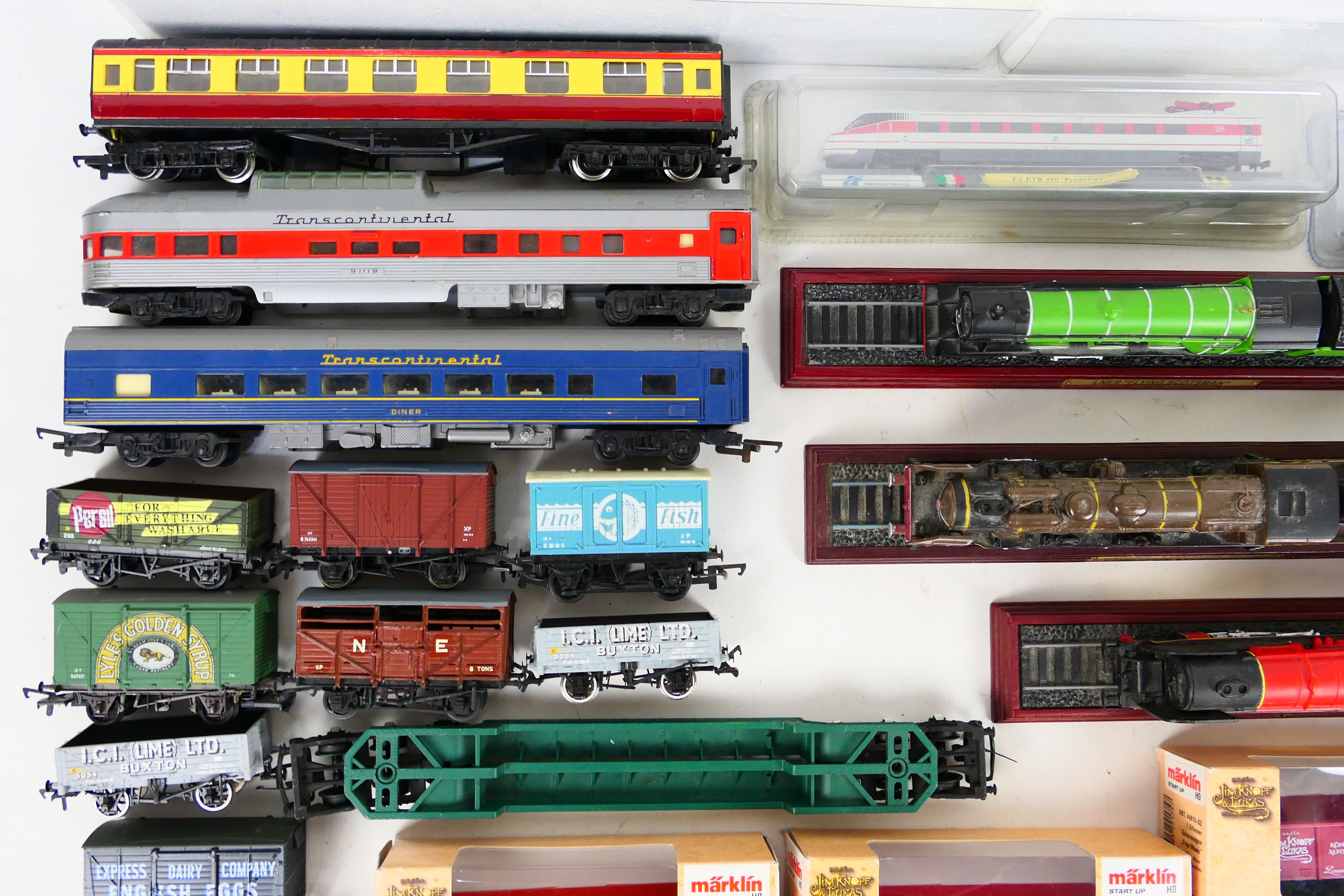 Bachmann - Triang - Marklin - Peco - Others - A mixed collection of largely unboxed OO gauge - Image 3 of 6