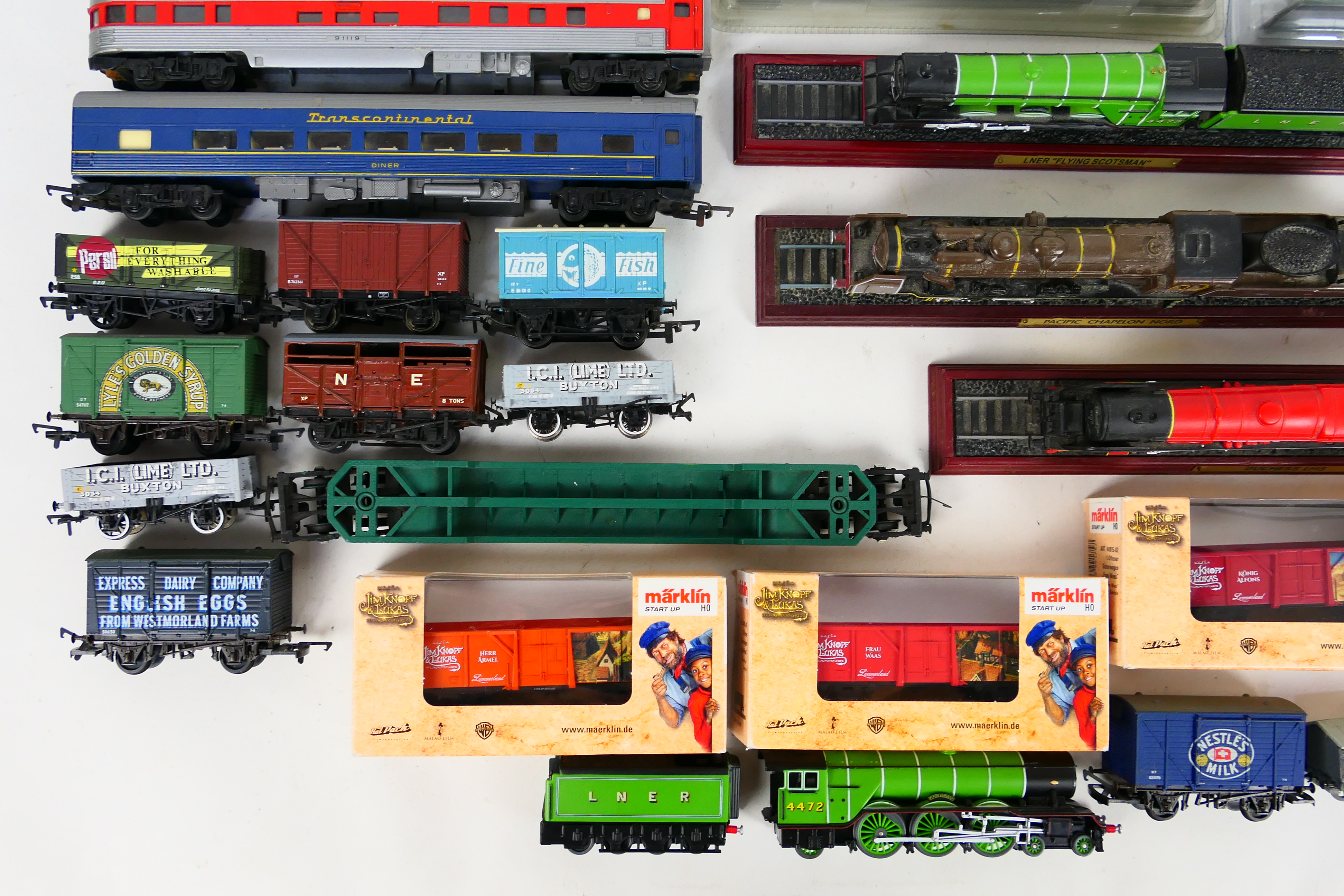 Bachmann - Triang - Marklin - Peco - Others - A mixed collection of largely unboxed OO gauge - Image 2 of 6