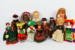 Netta - Molls Doll - Other - An unboxed group of 12 collectable dolls,