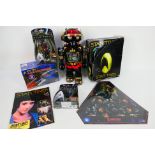 Cheng Ching - Playmates - Other - A mixed lot that contains a vintage Cheng Ching Space Warrior