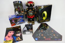 Cheng Ching - Playmates - Other - A mixed lot that contains a vintage Cheng Ching Space Warrior