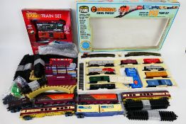 Life Like Trains - Others - A Life Like Train HO gauge battery operated trains set with a boxed