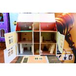 Del Prado - Alberon - A large unfinished wooden dolls house with furniture and accompanying