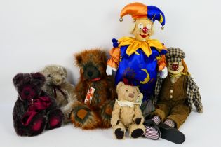 LJ Bears - Greta Bears - Others - A collection of unboxed artist bears and porcelain headed clowns.