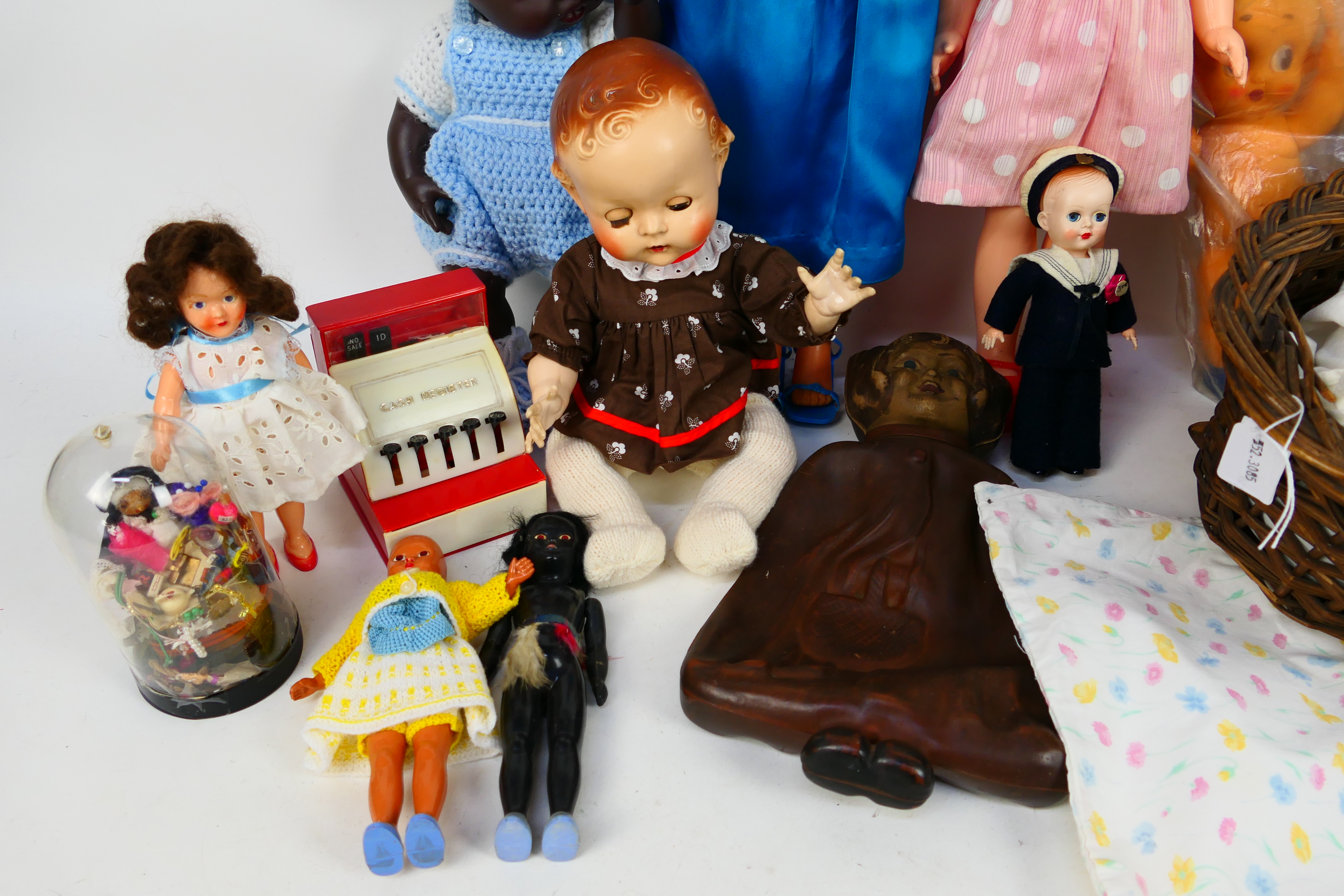 Pedigree - Roddy - Celluko - Others - A mixed collection of vintage dolls and toys made from - Image 2 of 6