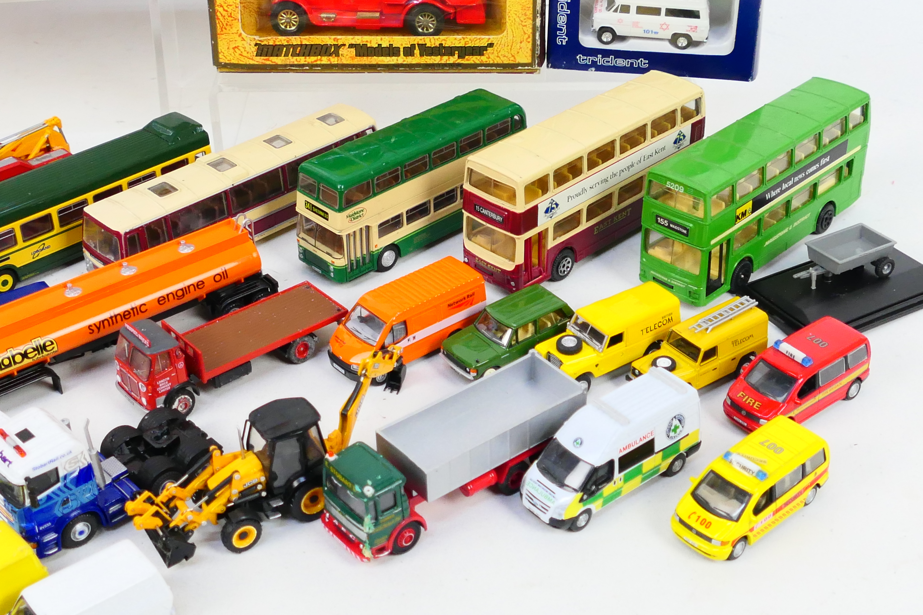 EFE - Britbus - Corgi - Oxford - A collection models mostly in 1:76 railway scale including a - Image 6 of 6