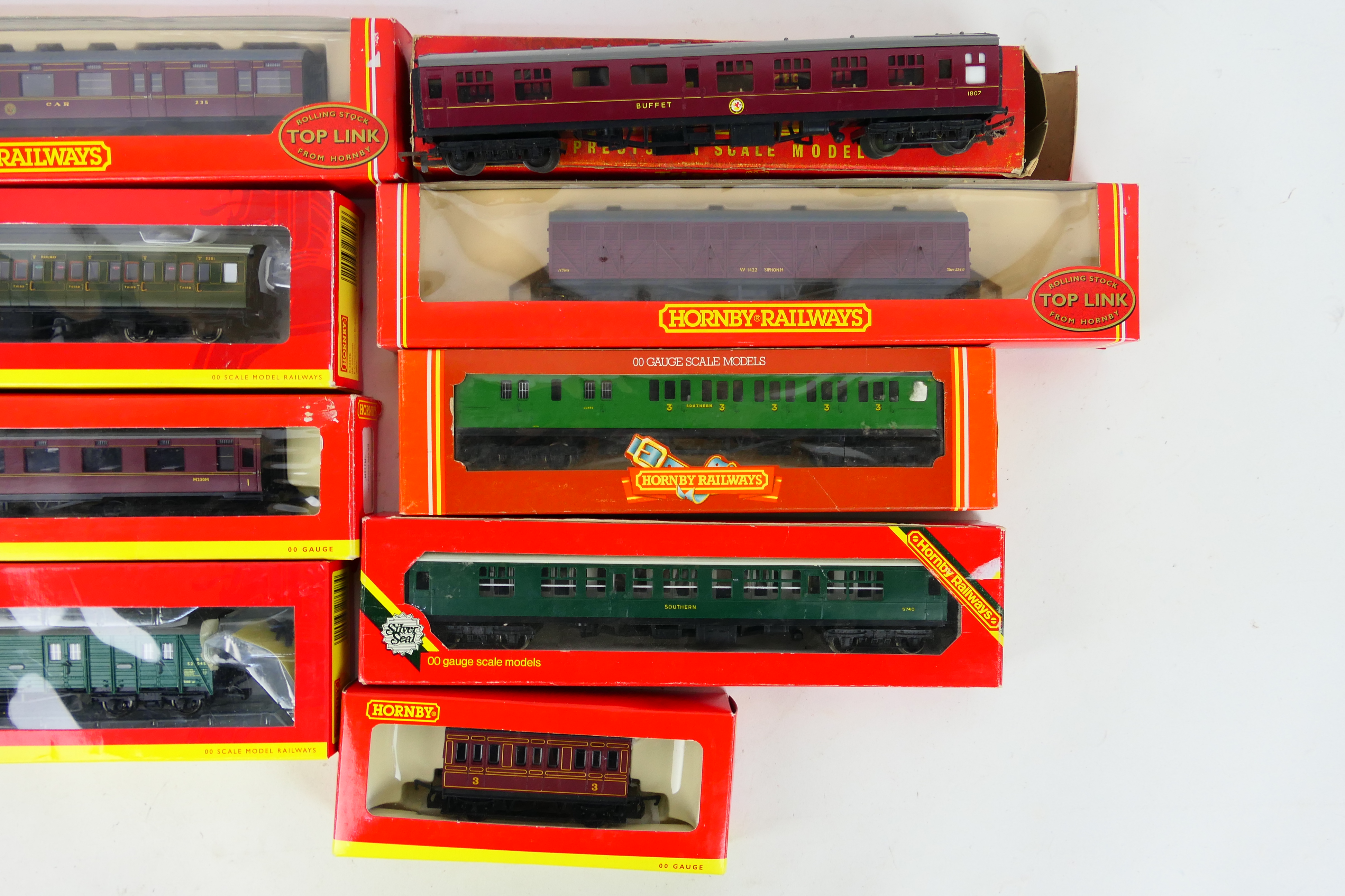 Hornby - 9 x boxed OO gauge coaches and wagons including LMS 68ft Dining Car # R4095, - Image 3 of 3