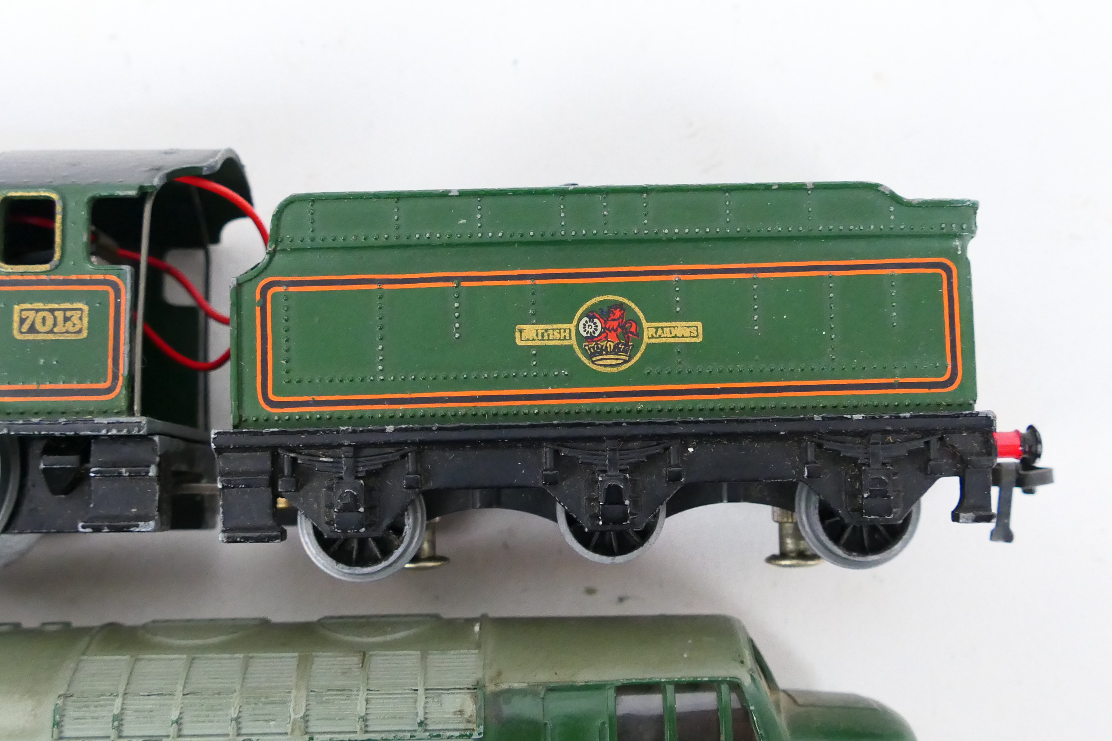 Hornby Dublo - 3 x unboxed 3 rail locomotives, a 4-6-0 named Bristol Castle number 7013, - Image 4 of 4
