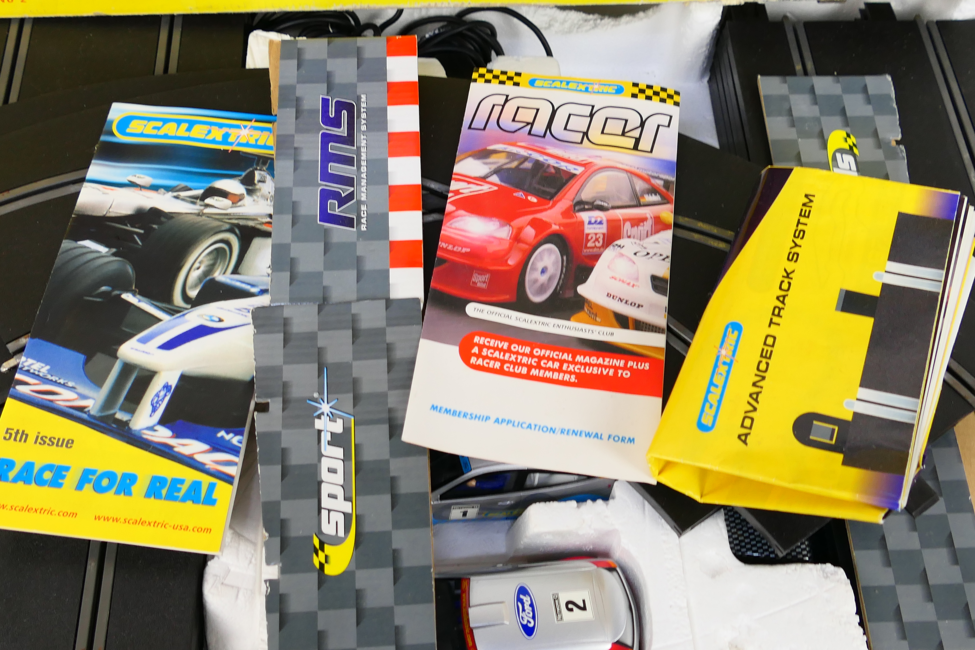 Scalextric - A boxed Scalextric 'Focus Rally' set and a Scalextric C8307 Race + Lap Counter Pack. - Image 3 of 4