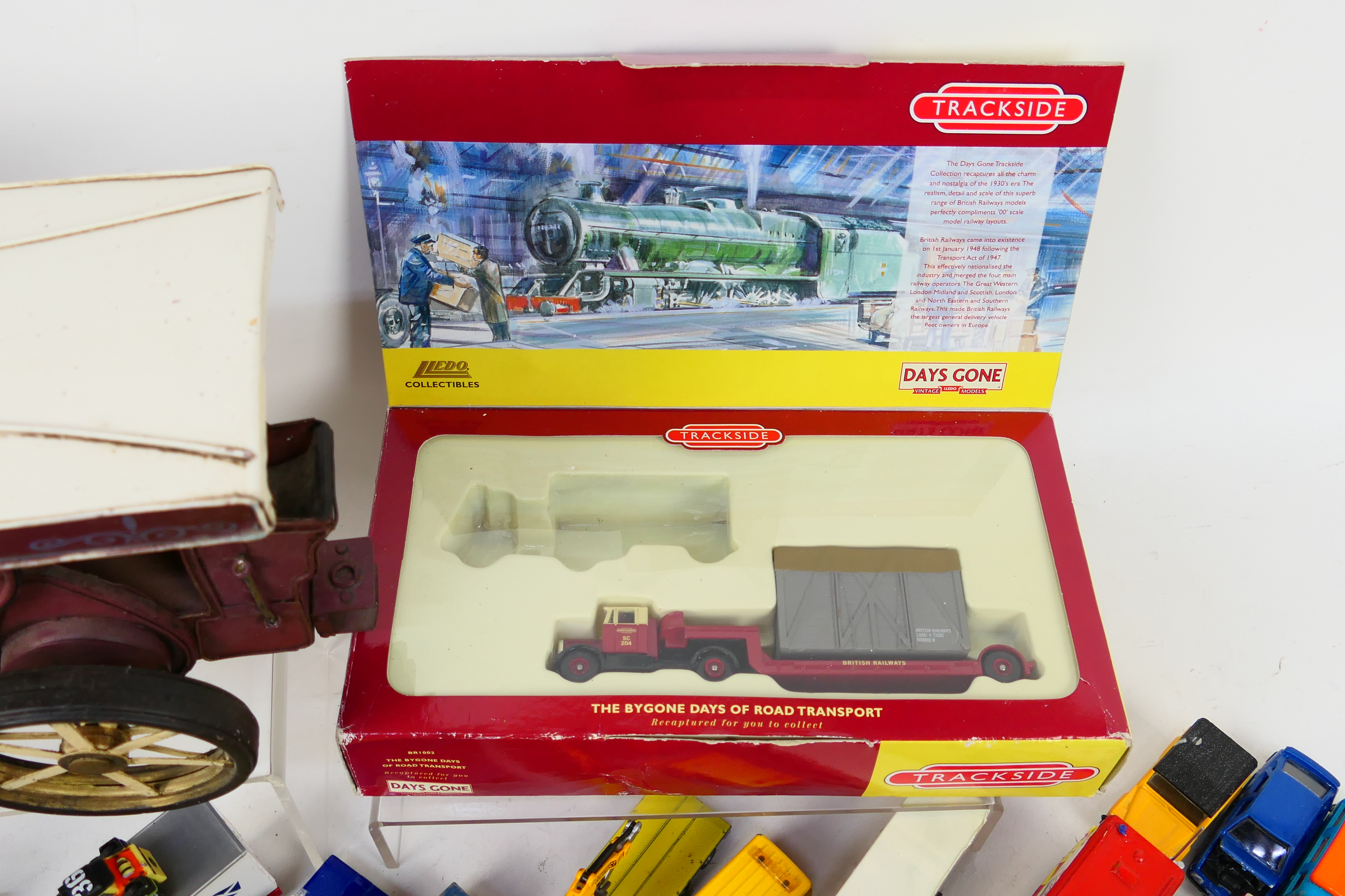 Corgi - Matchbox - Siku - Majorette - A group of unboxed vehicles including MG1100 # 64, - Image 7 of 7