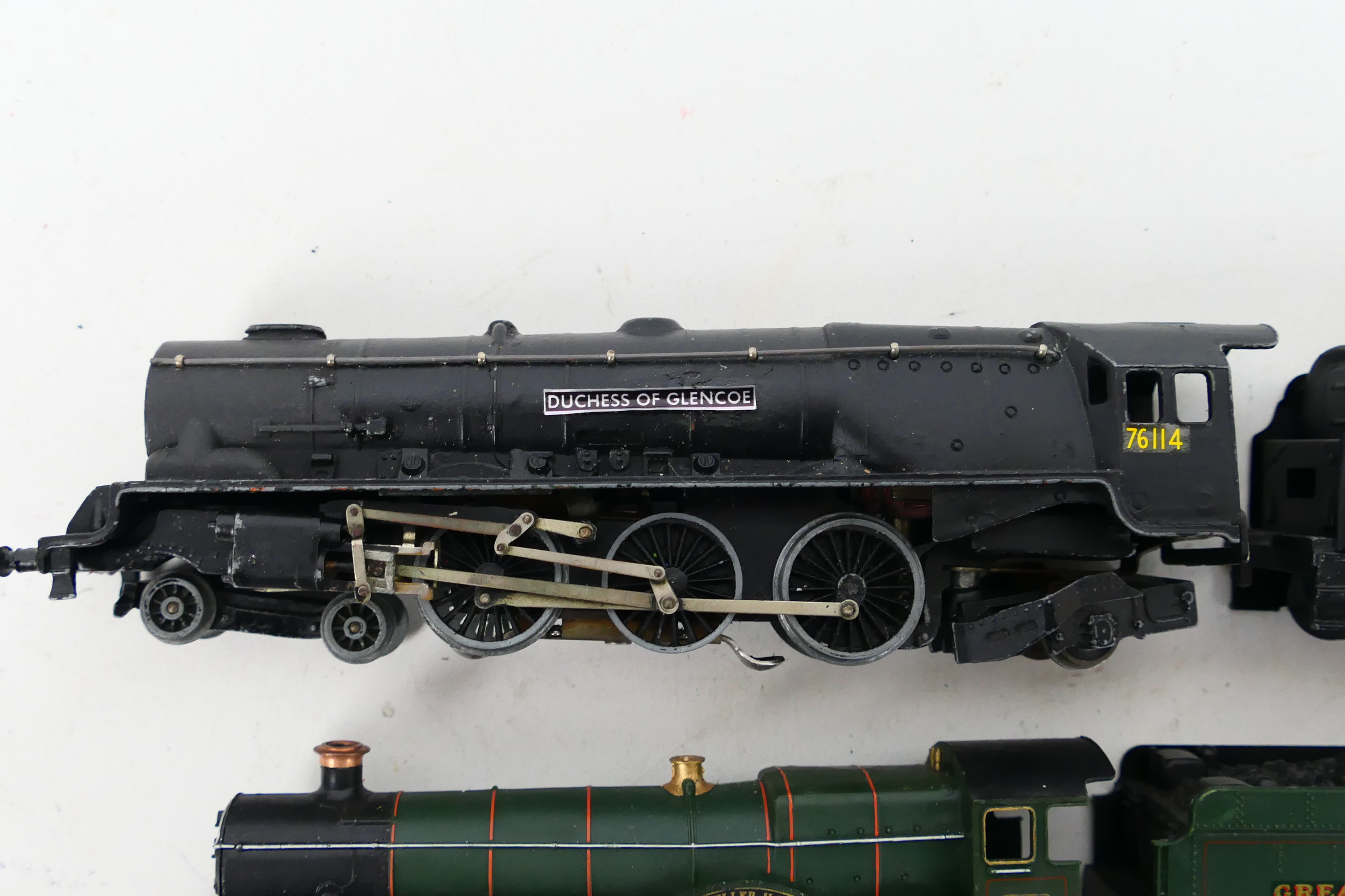 Hornby - 4 x unboxed OO gauge steam locomotives for spares or restoration including a repainted - Image 4 of 4