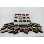 Hornby Dublo - Over 30 pieces of OO gauge freight and passenger rolling stock.