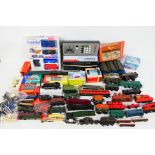 Hornby - Skaledale - Lima - Bachmann - A collection of OO gauge items including a number of