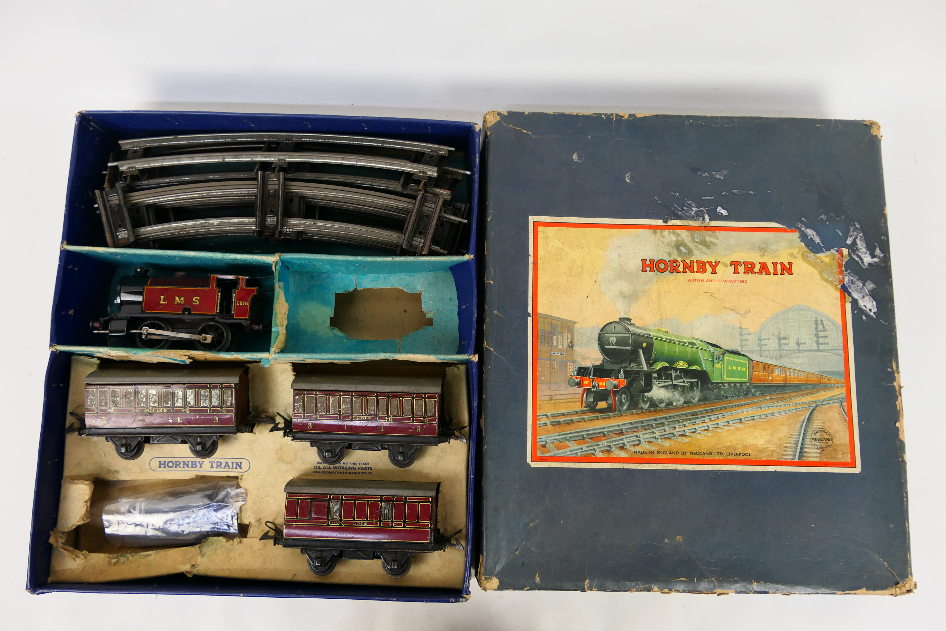 Hornby - A boxed clockwork O gauge 501 Passenger Set in LMS livery.