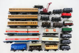 Hornby - Triang -Graham Farish - An unboxed rake of OO gauge passenger coaches and freight rolling