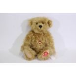Steiff - A limited edition boxed #658082 mohair Steiff bear - The bear named 'U Pitchoun' has