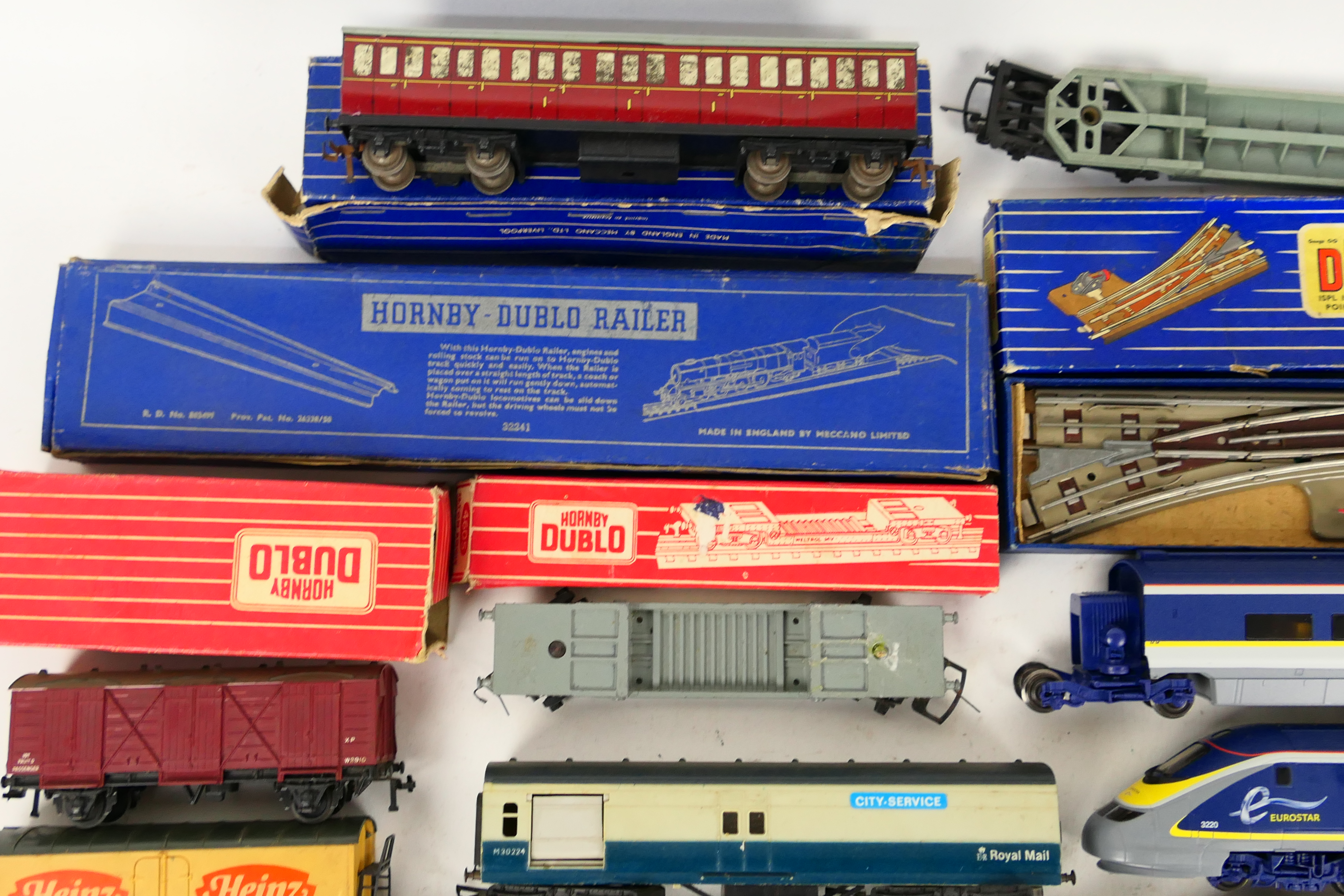 Hornby - Dublo - Jouef - Lima - A collection of OO gauge items including a Eurostar set with power - Image 3 of 6