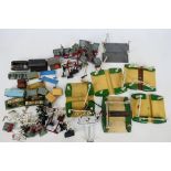 Hornby Dublo - An unboxed collection of Hornby Dublo accessories,