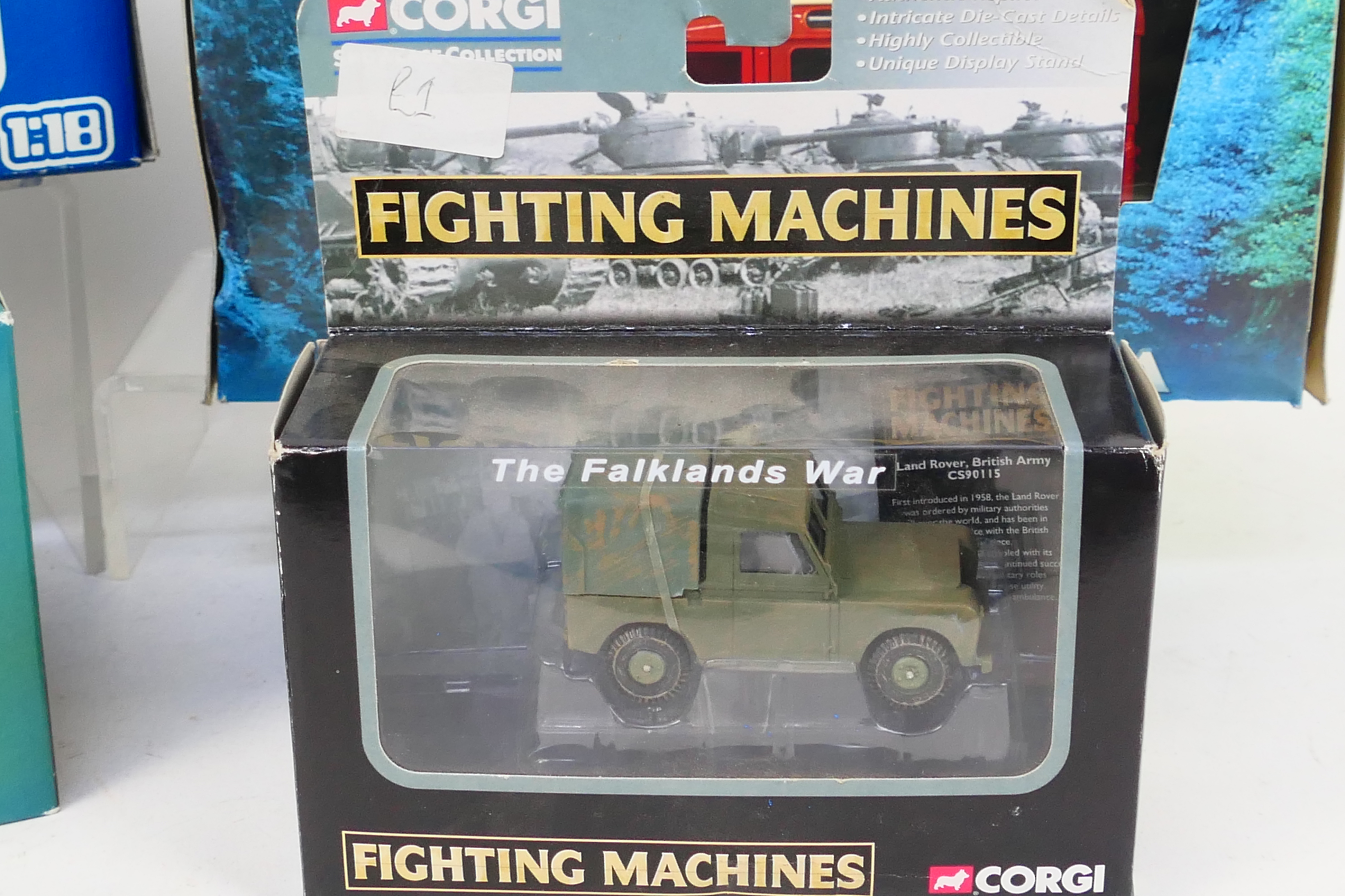 Bburago - Universal Hobbies - Corgi - Four boxed diecast Land Rover vmnodel vehicles in various - Image 5 of 5