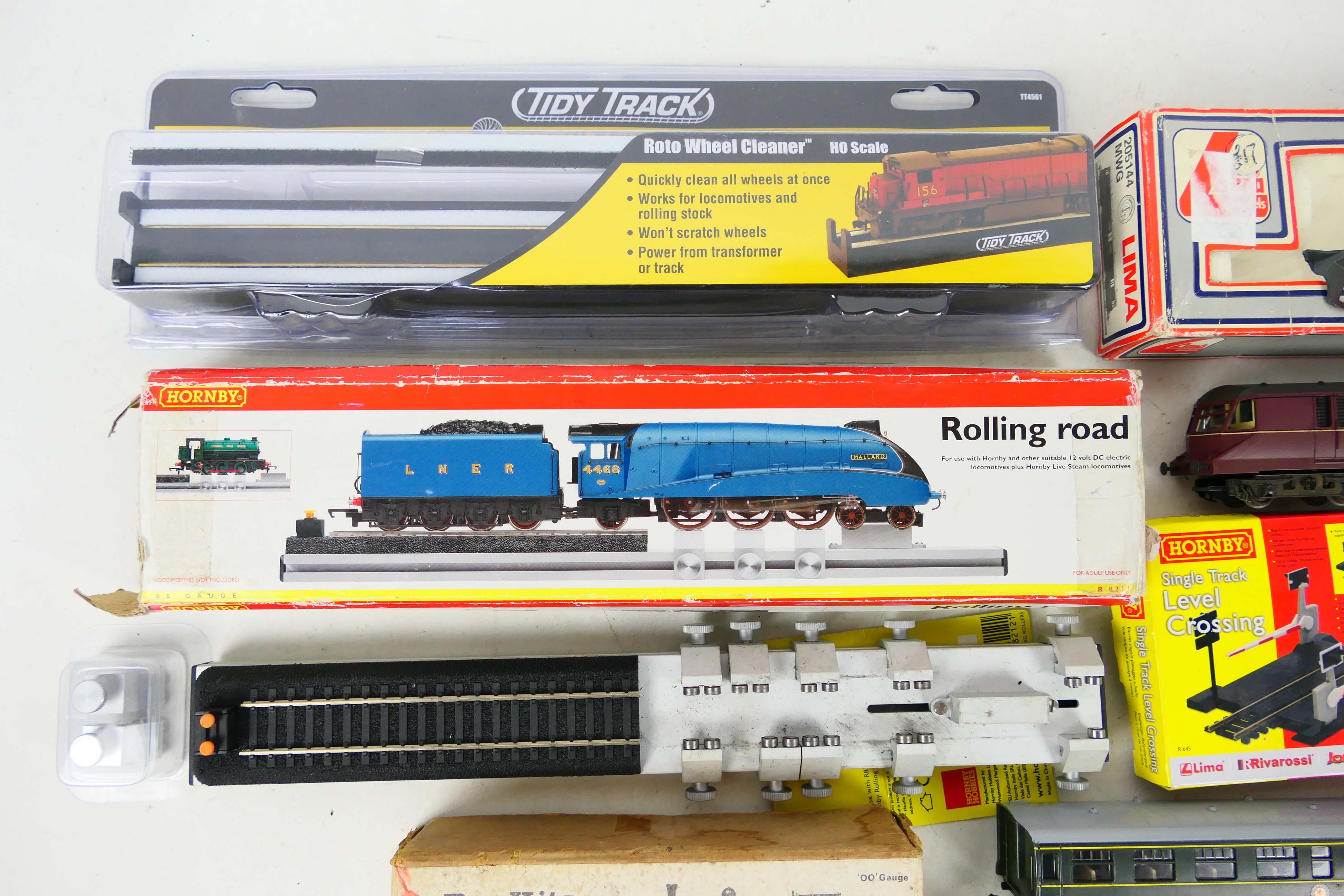 Lima - Dapol - Hornby - Two OO gauge locomotives, - Image 2 of 5
