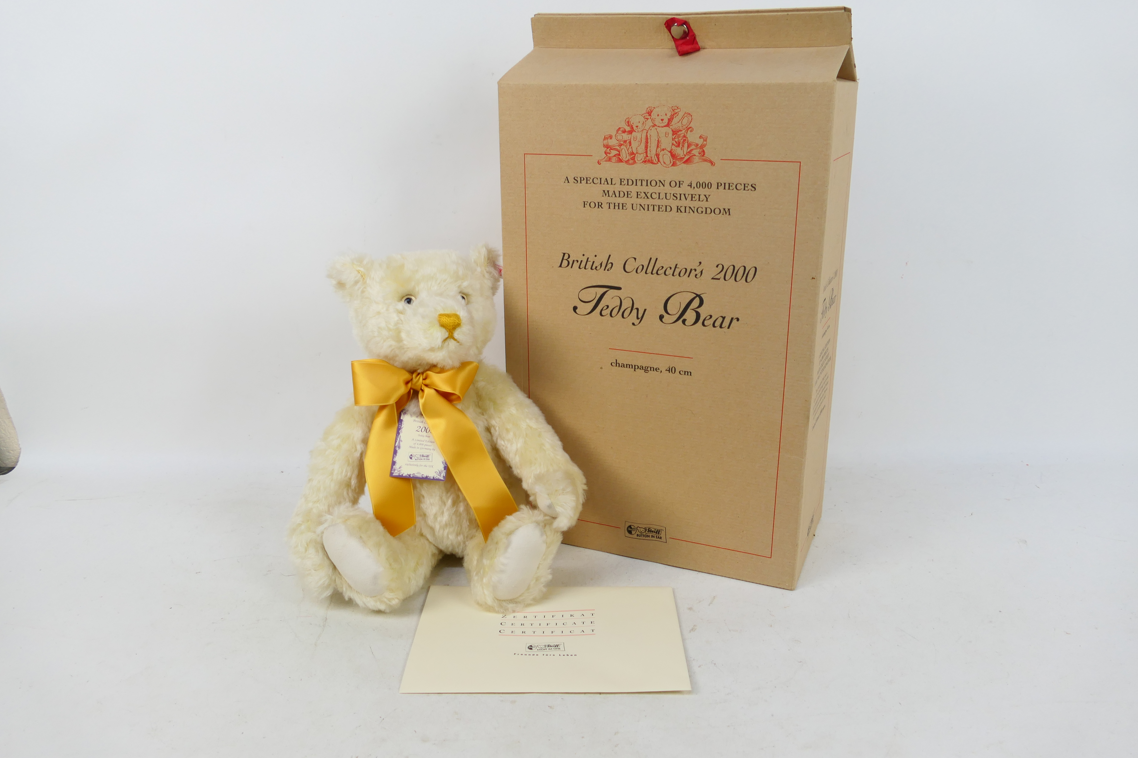 Steiff - A limited edition boxed mohair Steiff 'British Collector's 2000' Teddy Bear - The #654763