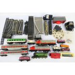 Tri-ang - Hornby - Atlas - Minitrix - A collection of mostly OO gauge items including track