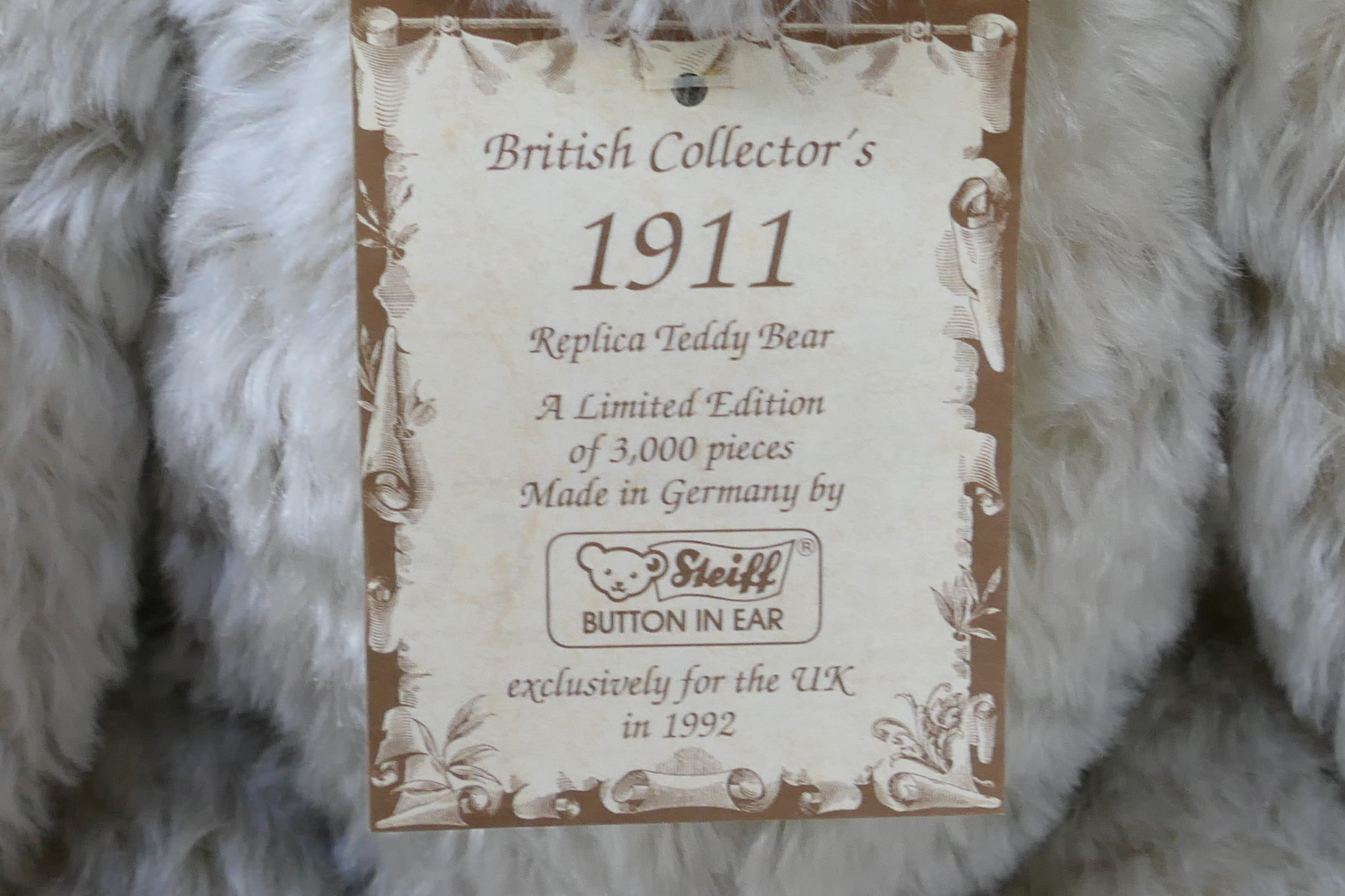 Steiff - A 1992 limited edition boxed mohair Steiff 'British Collector's 1911 Replica Teddy Bear' - - Image 4 of 8