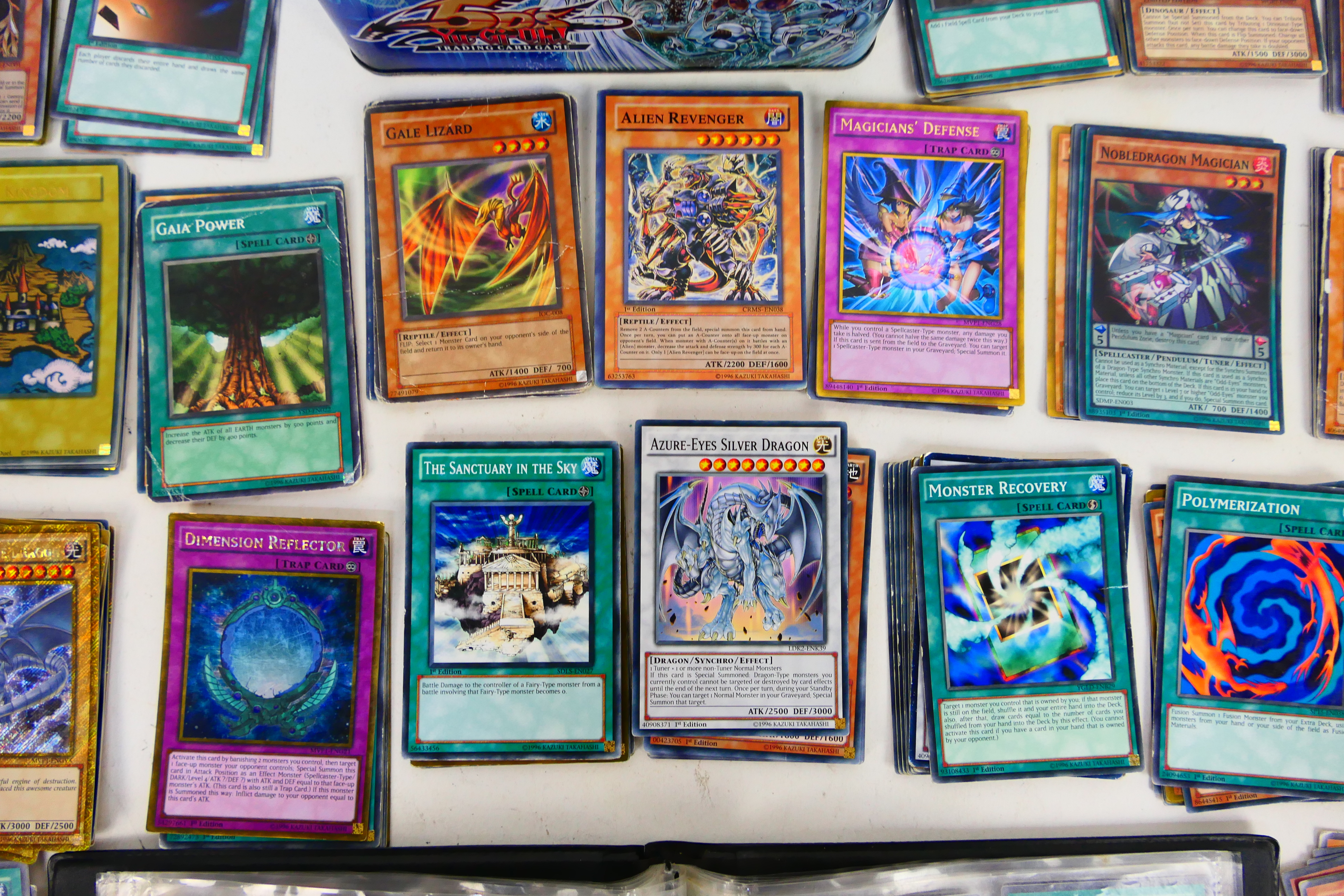 Yu-Gi-Oh! - A YuGiOh 5D's tin and folder - Image 5 of 12