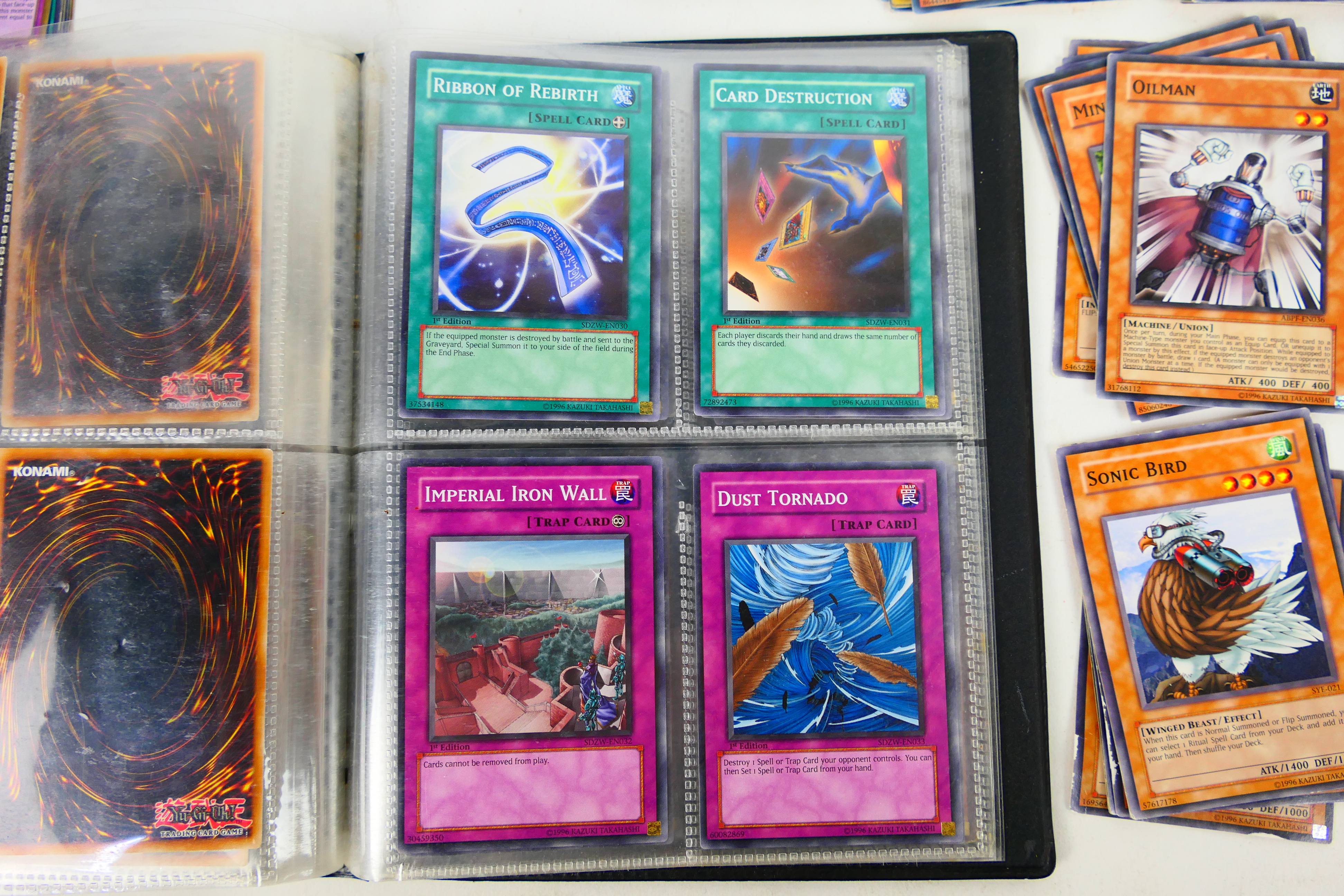 Yu-Gi-Oh! - A YuGiOh 5D's tin and folder - Image 10 of 12