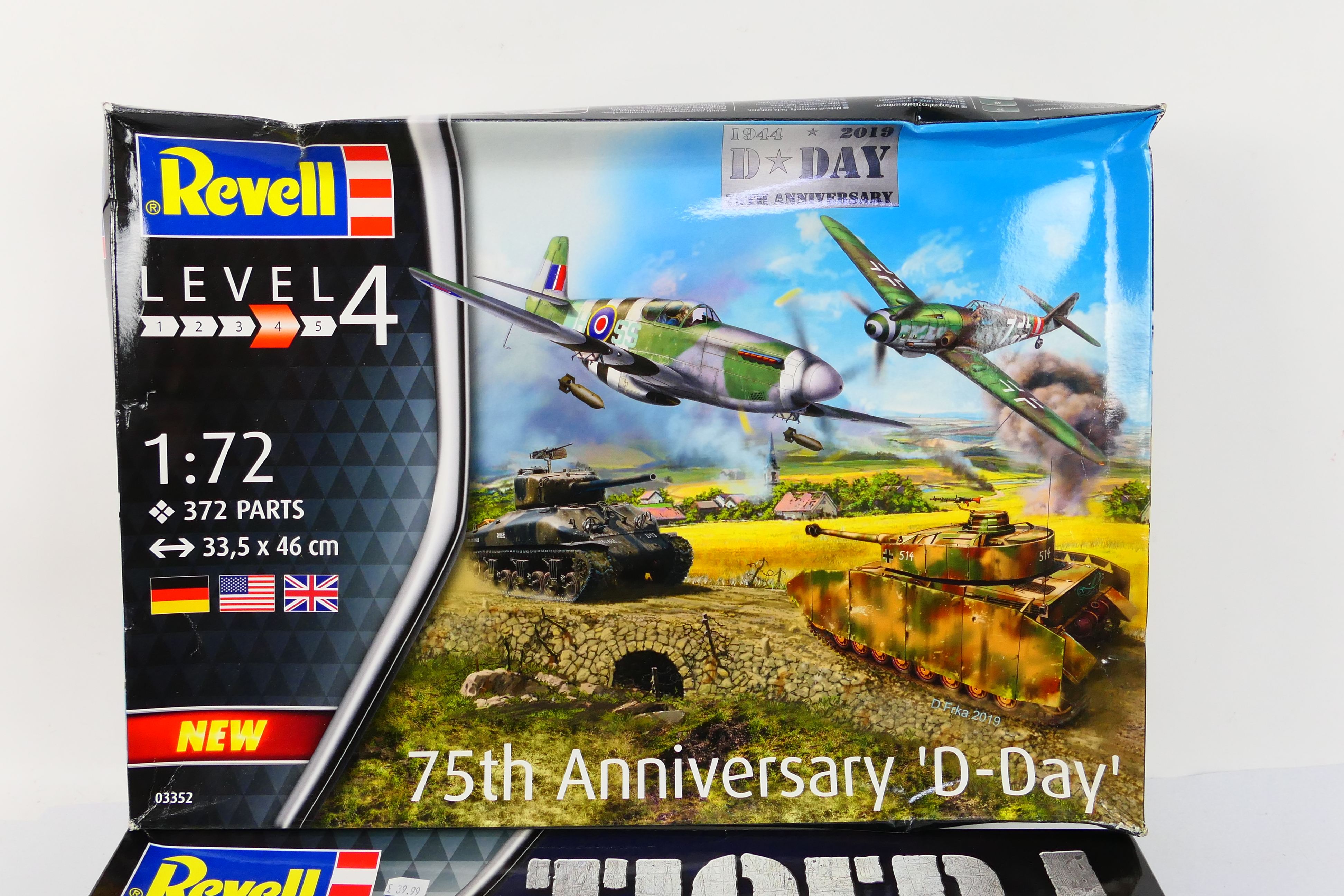 Revell - Two boxed plastic model kits from Revell. - Image 2 of 3