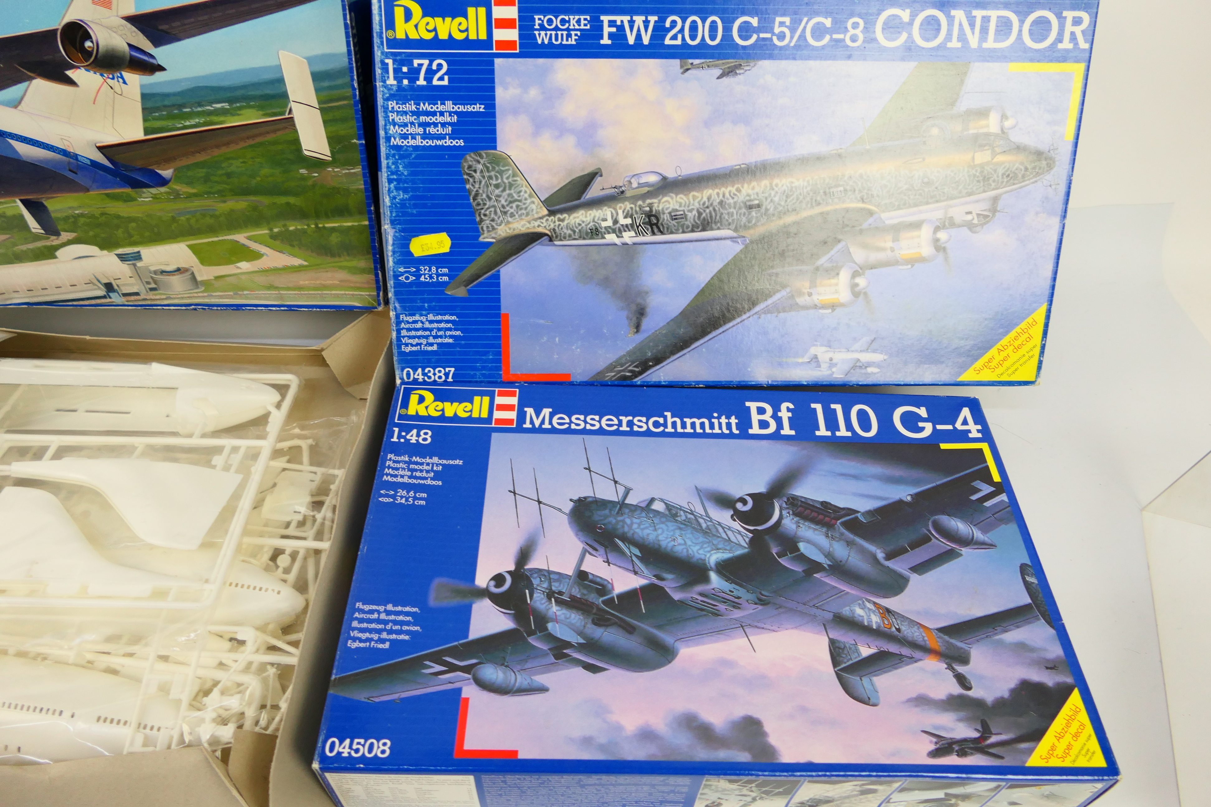 Revell - Three boxed 1:72 scale plastic model aircraft kits. - Image 3 of 3