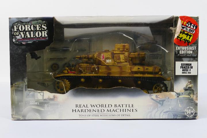 Forces of Valor - A boxed 1:32 scale Forces of Valor #80057 diecast WW2 German Panzer IV Ausf.