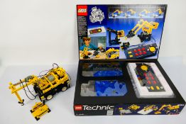 Lego - A boxed vintage 1990 Lego #8094 Technic Control Center.