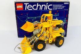 Lego - A boxed vintage 1988 Lego #8853 'Technic' Excavator.