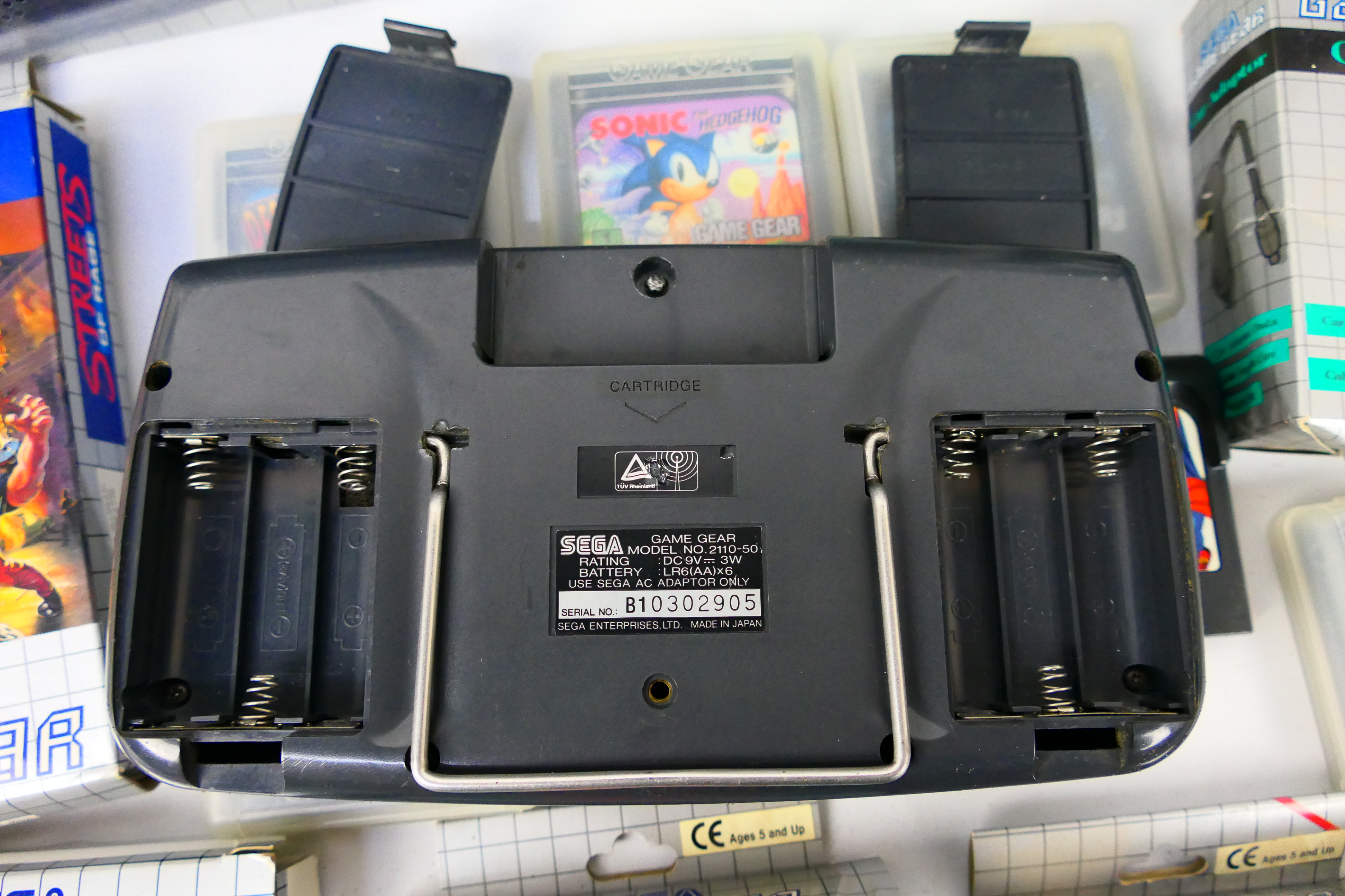 Sega - A Sega Game Gear with accessories including battery pack, - Bild 9 aus 11