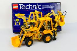 Lego - A boxed vintage 1989 Lego #8862 'Technic' Backhoe Grader.