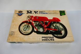 Protar - A boxed M.V. Augusta 350 3C model kit in 1:9 scale # 125.
