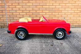 Sharna - Tri-ang - A vintage 1983 Rolls Royce Corniche electric / pedal car.