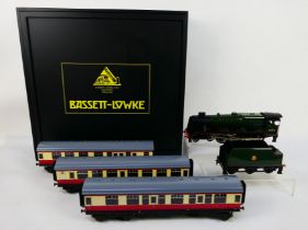 Bassett Lowke - A boxed Bassett Lowke O Gauge 3-rail electric BL99012 BR Thames Clyde Class 4-6-0