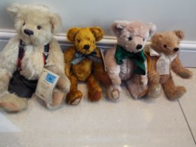 Deans Bears - a sleuth of four Teddy Bears comprising Humphrey, golden brown 28 cm (h),