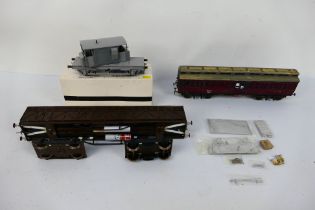 Parkside Dundas - JPL Models - Other - Two unboxed and unmarked kit built O gauge passenger coaches