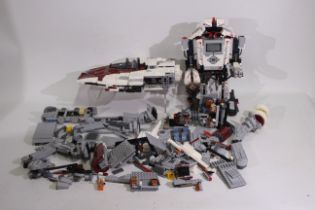 Lego - Mindstorms - A Wing Starfighter.