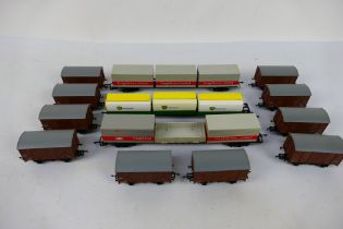 Hornby - Dapol - 10 x OO gauge box vans and 3 x low wagons with Freightliner containers and BP fuel