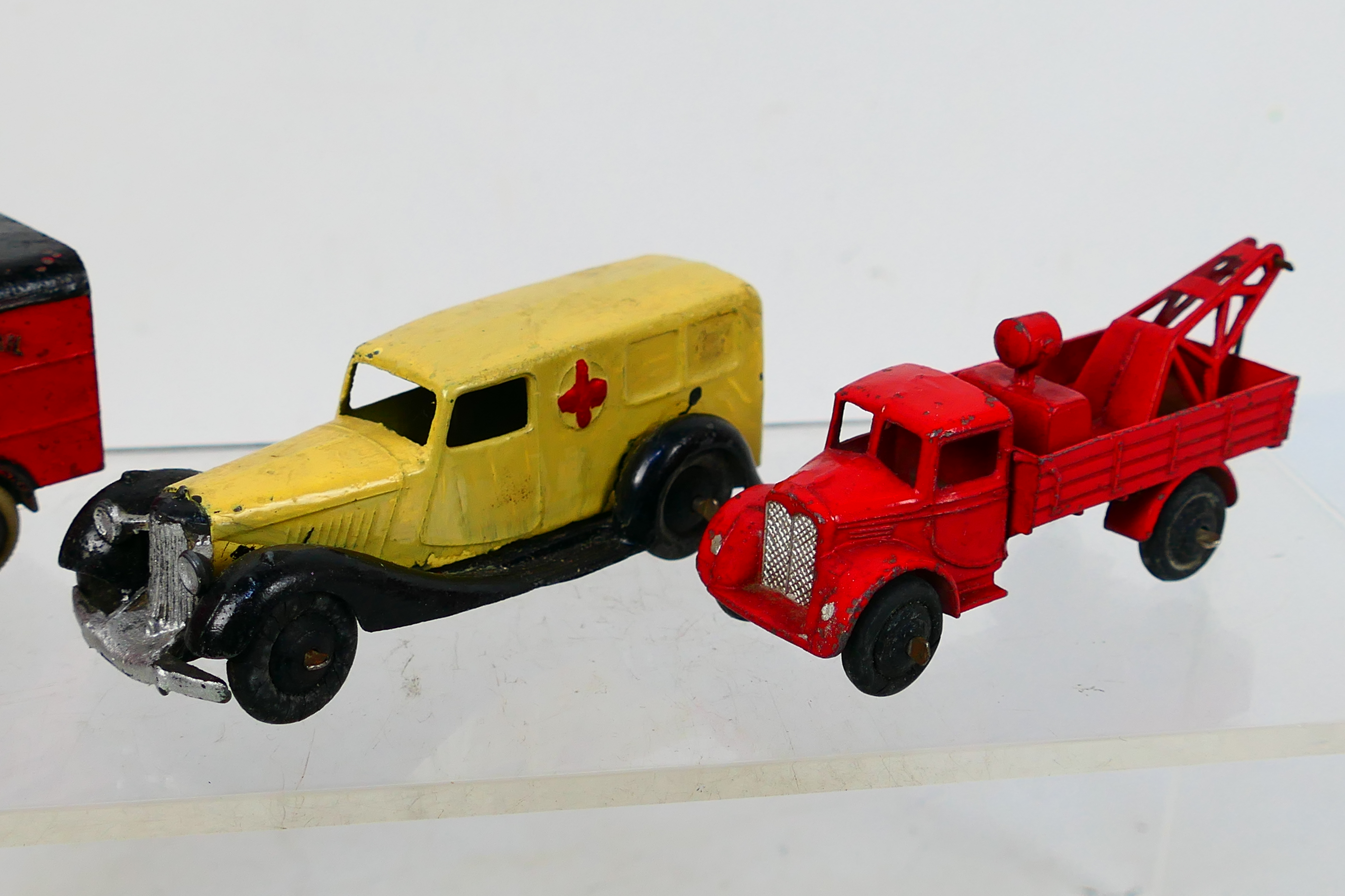 Dinky - A group of unboxed models including pre war Breakdown Lorry # 30e, Ambulance # 24a, - Image 3 of 9