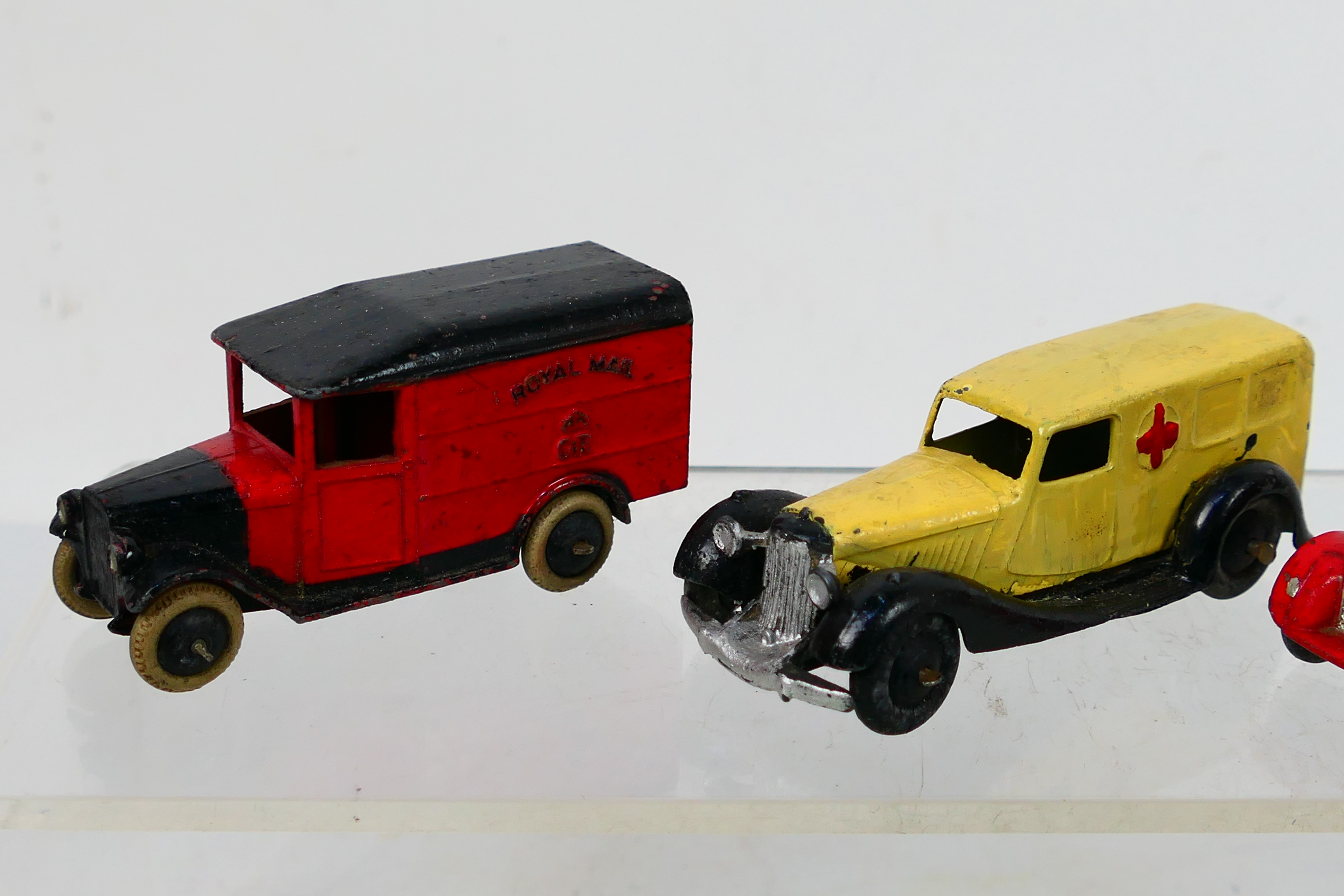 Dinky - A group of unboxed models including pre war Breakdown Lorry # 30e, Ambulance # 24a, - Image 2 of 9