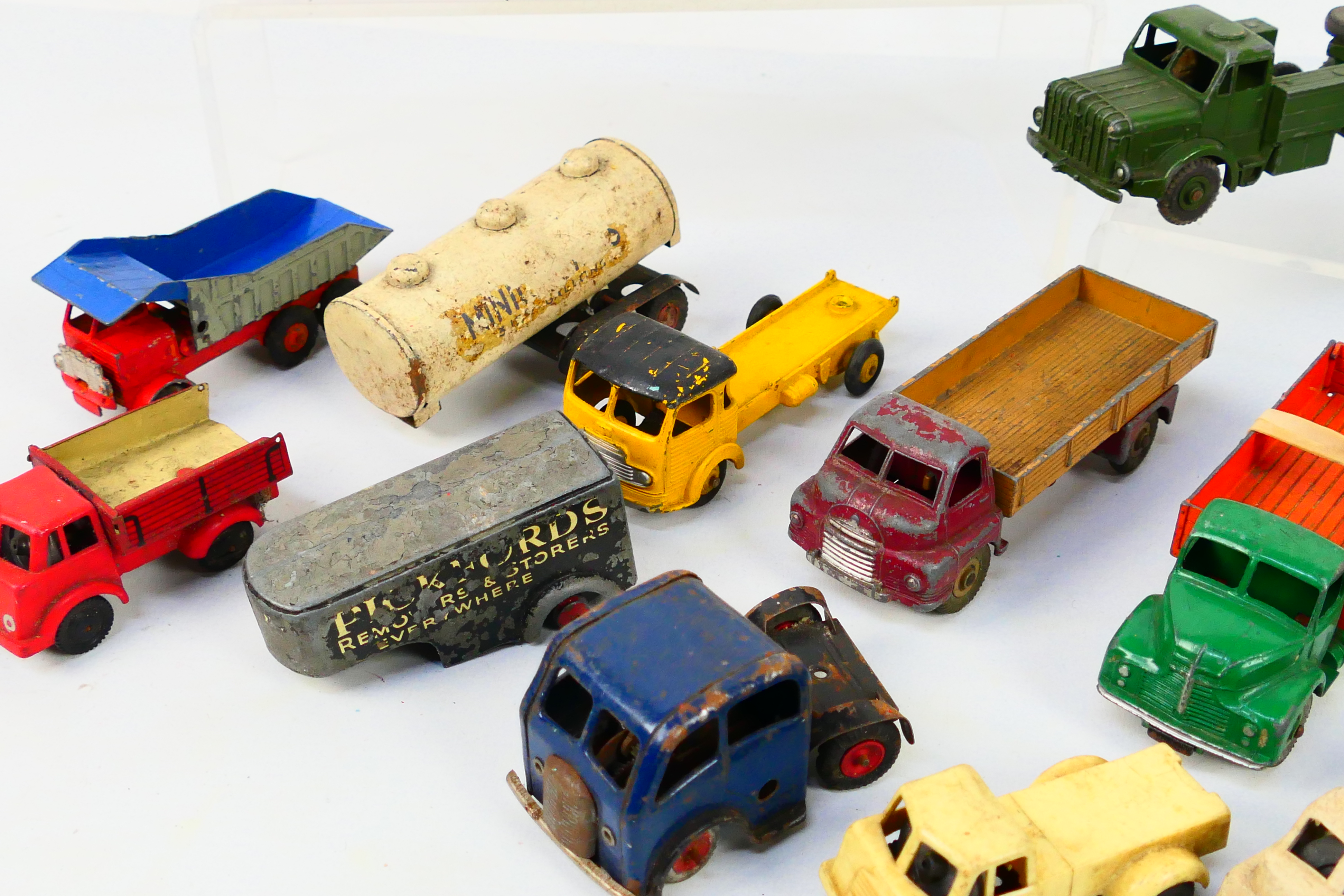 Dinky - Timpo - Tri-ang - Wells - A group of unboxed models including Antar Tank Transporter # 660, - Image 3 of 5