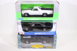 American Muscle - Welly - Maisto - 3 x boxed American muscle cars in 1:18 scale,