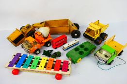 Boomaroo - Tonka - Buddy L - Fisher Price - A collection of pressed metal trucks including an