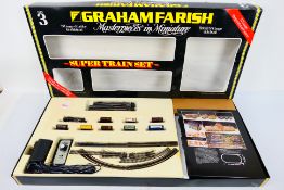 Graham Farish - A boxed N gauge Super Train Set with a 2-6-4 tank engine, 8 x wagons,